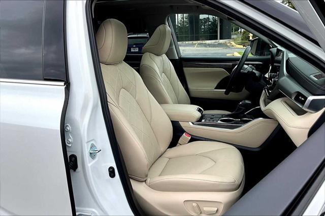 used 2024 Toyota Highlander Hybrid car, priced at $54,198