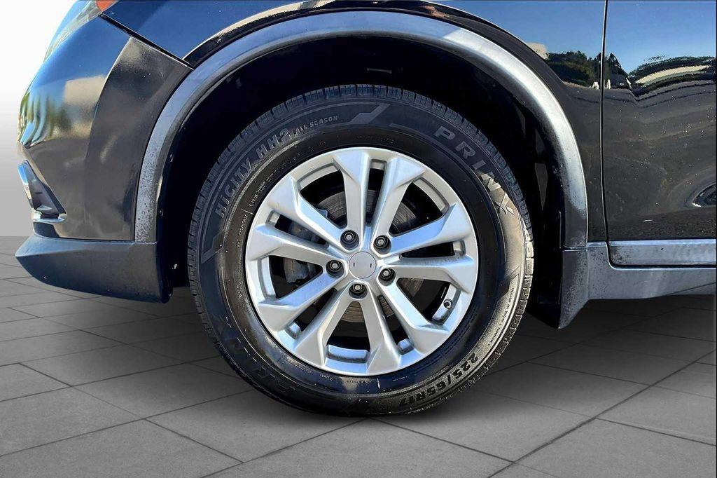 used 2015 Nissan Rogue car, priced at $11,998