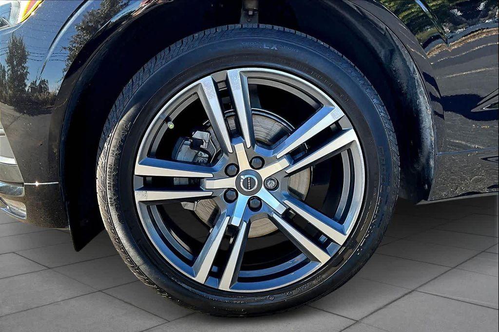 used 2021 Volvo XC60 car, priced at $23,998
