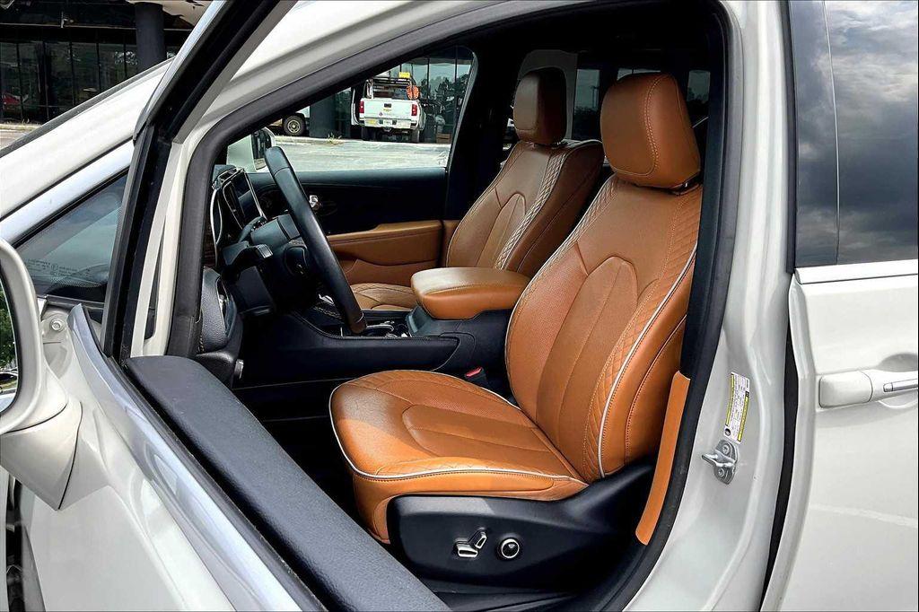 used 2021 Chrysler Pacifica car, priced at $31,998