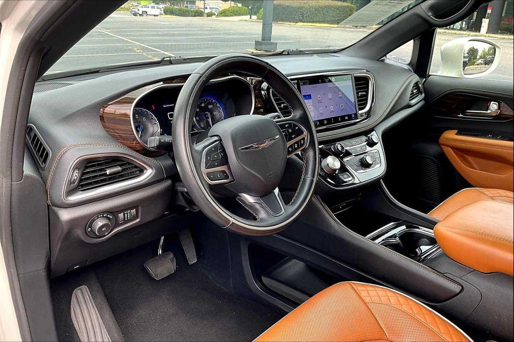 used 2021 Chrysler Pacifica car, priced at $31,998
