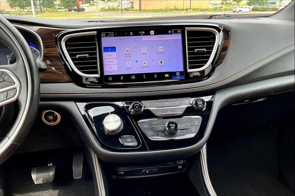 used 2021 Chrysler Pacifica car, priced at $31,998