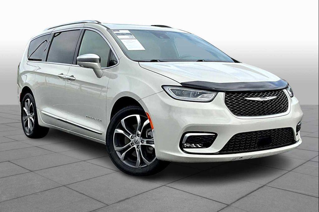 used 2021 Chrysler Pacifica car, priced at $31,998