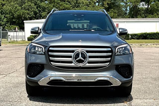 new 2025 Mercedes-Benz GLS 450 car, priced at $92,810