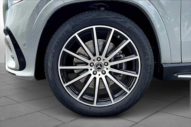 new 2025 Mercedes-Benz GLS 580 car, priced at $120,915