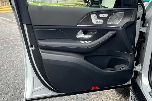 new 2025 Mercedes-Benz GLS 580 car, priced at $120,915