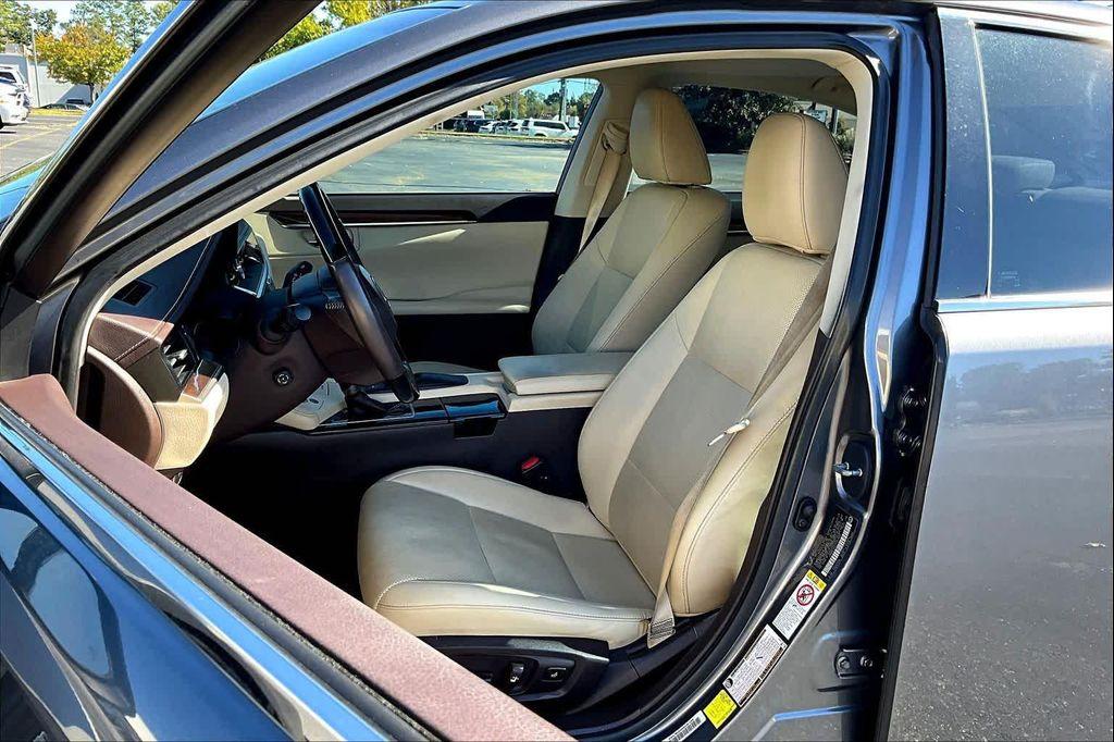 used 2017 Lexus ES 350 car, priced at $17,598