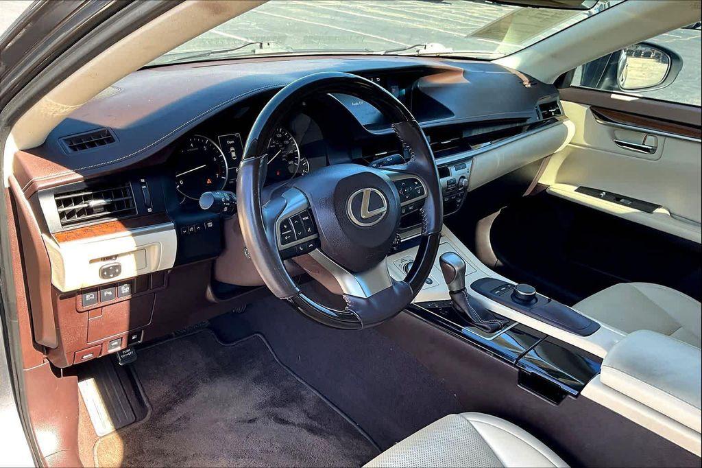 used 2017 Lexus ES 350 car, priced at $17,598