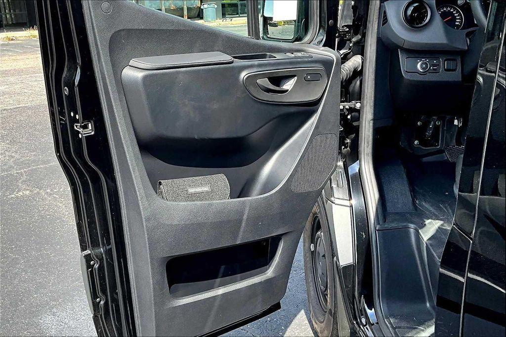 new 2025 Mercedes-Benz Sprinter 2500 car, priced at $77,669