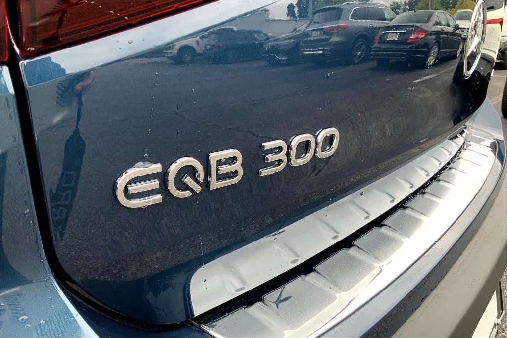 new 2023 Mercedes-Benz EQB 300 car, priced at $62,625
