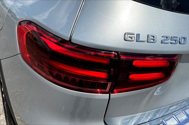 new 2025 Mercedes-Benz GLB 250 car, priced at $50,895