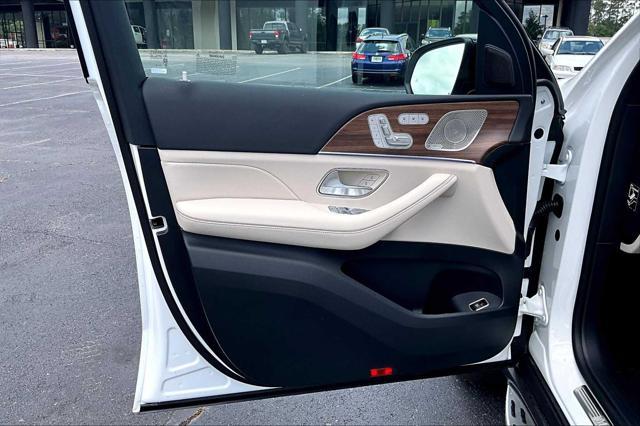 new 2025 Mercedes-Benz GLS 580 car, priced at $119,495