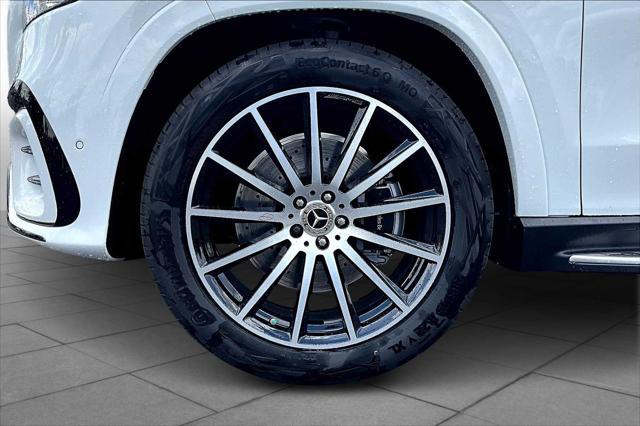 new 2025 Mercedes-Benz GLS 580 car, priced at $119,495