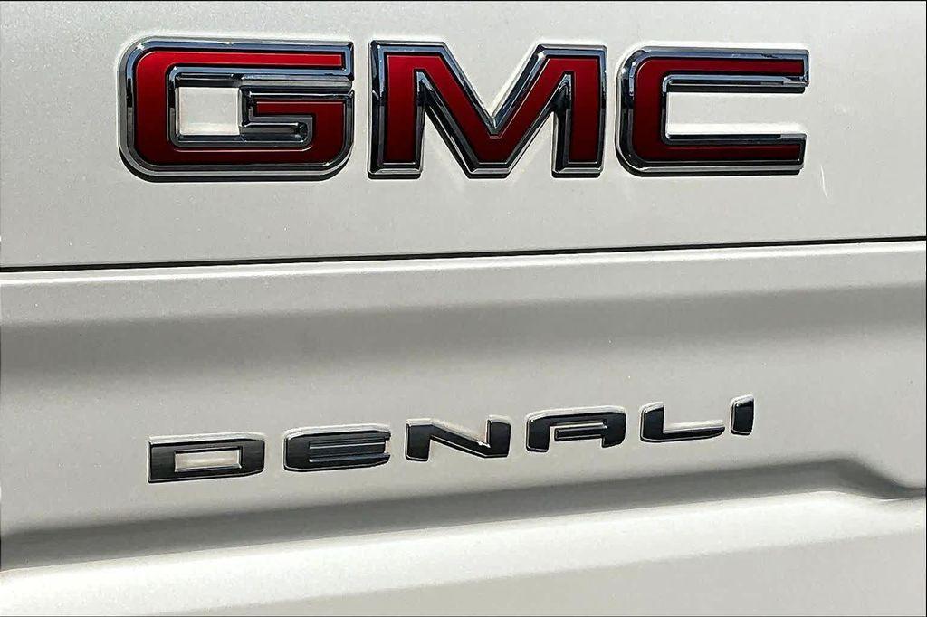 used 2021 GMC Sierra 1500 car, priced at $39,998