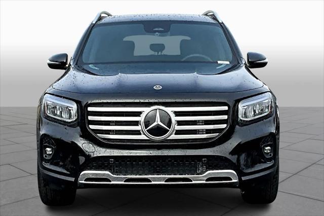 new 2025 Mercedes-Benz GLB 250 car, priced at $51,270