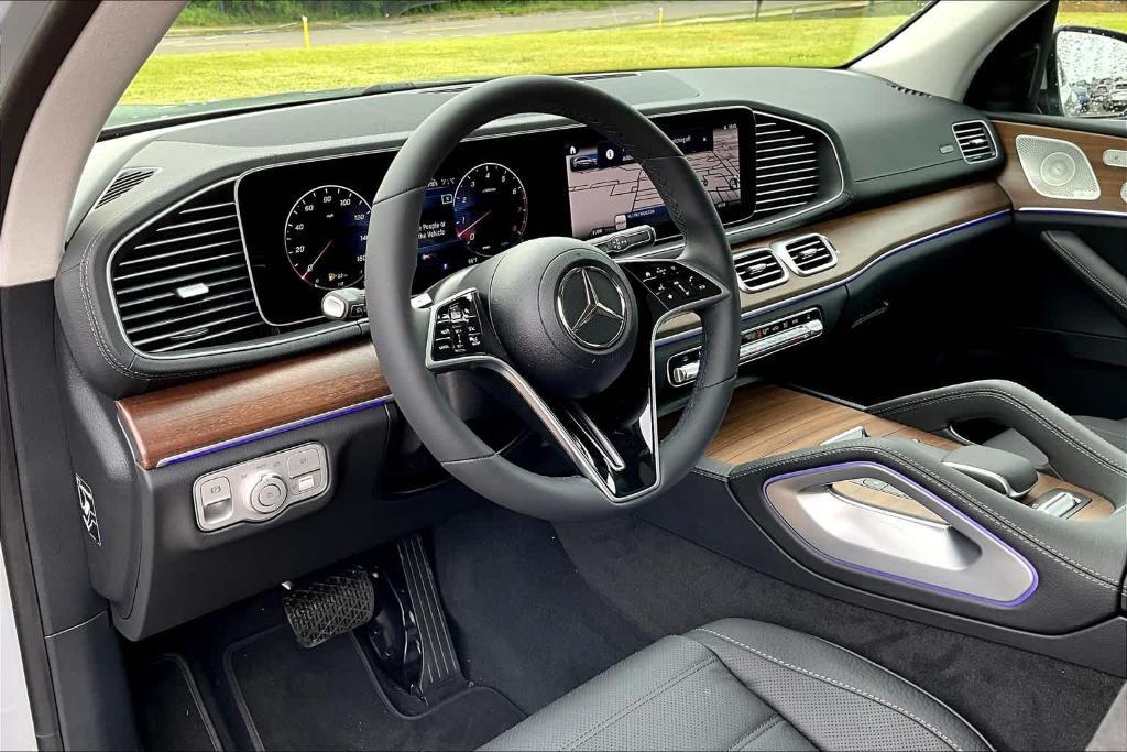 new 2024 Mercedes-Benz GLS 450 car, priced at $95,180