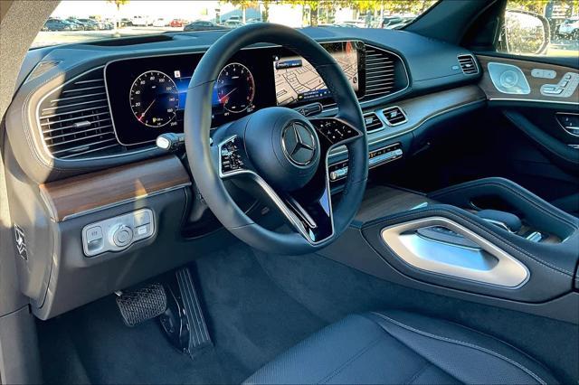 new 2025 Mercedes-Benz GLS 450 car, priced at $99,680