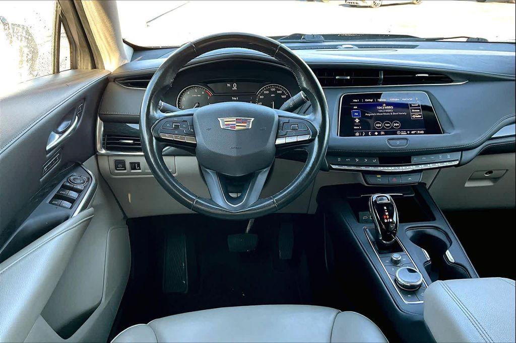 used 2023 Cadillac XT4 car, priced at $24,998