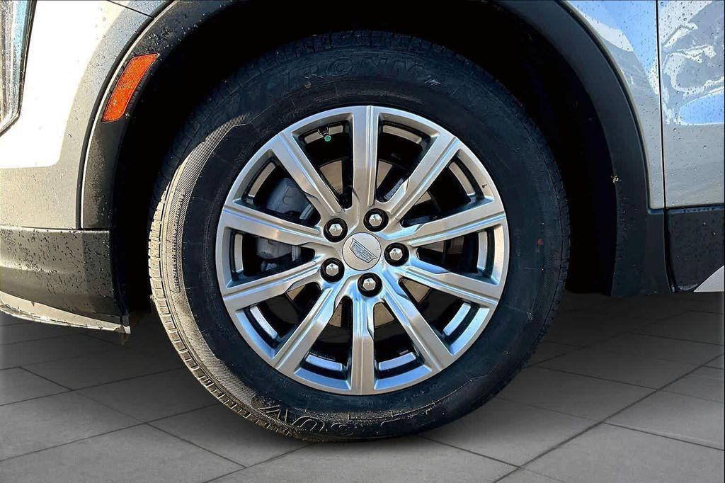 used 2023 Cadillac XT4 car, priced at $24,998