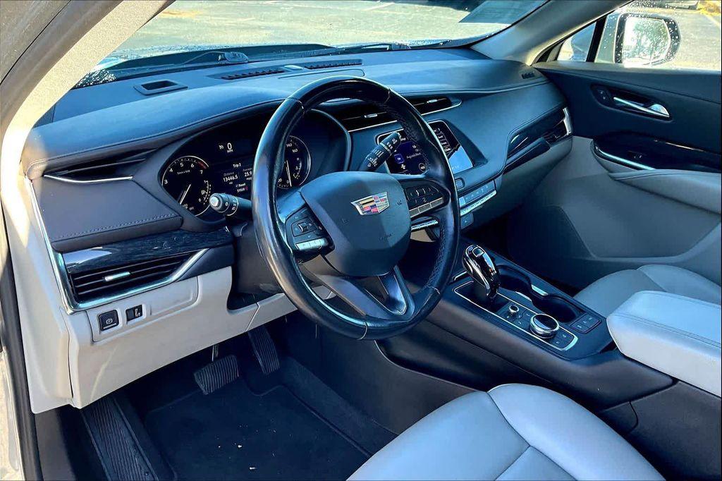 used 2023 Cadillac XT4 car, priced at $24,998