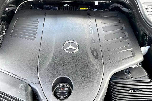 new 2025 Mercedes-Benz GLE 450 car, priced at $77,270