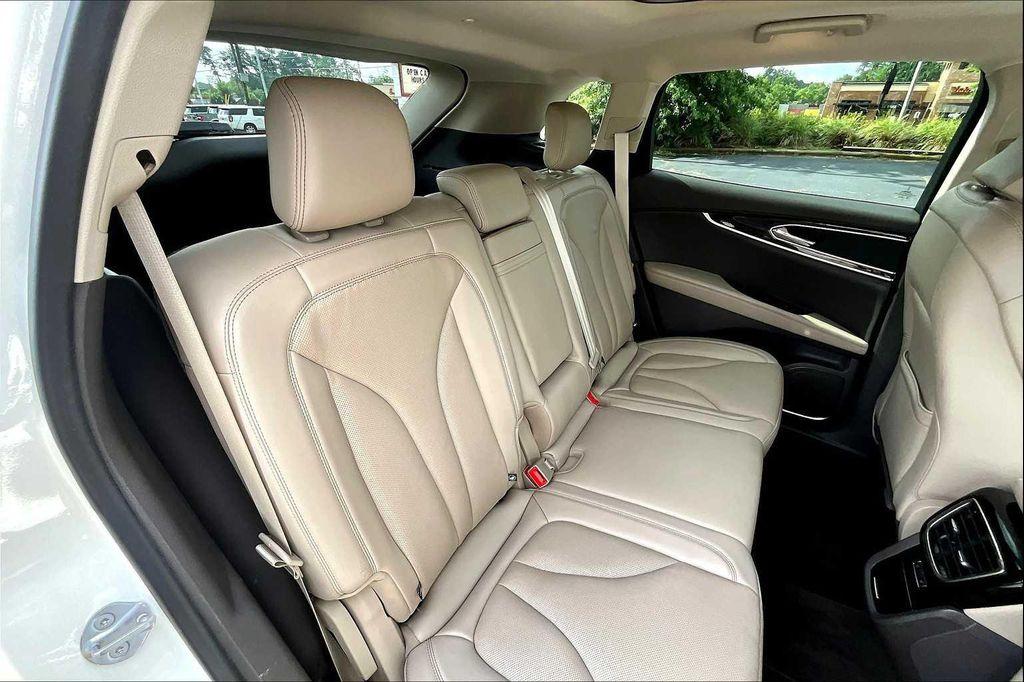 used 2022 Lincoln Nautilus car, priced at $33,798