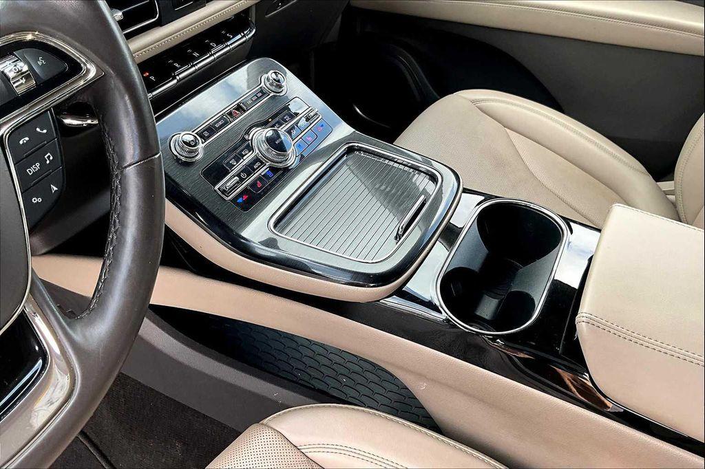 used 2022 Lincoln Nautilus car, priced at $33,798