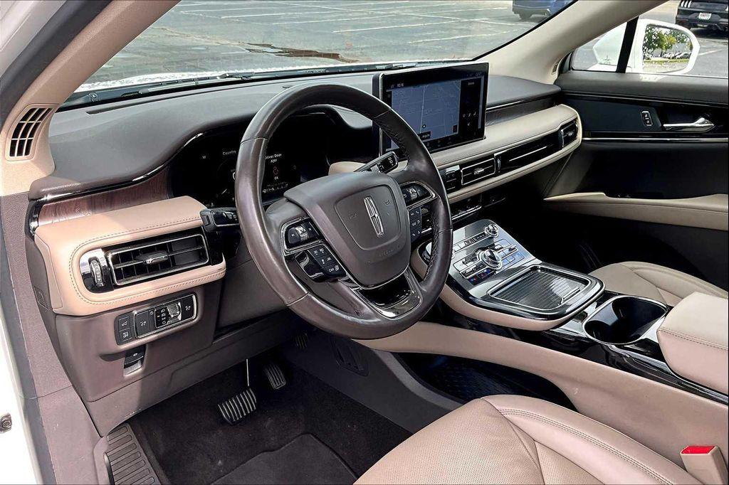 used 2022 Lincoln Nautilus car, priced at $33,798
