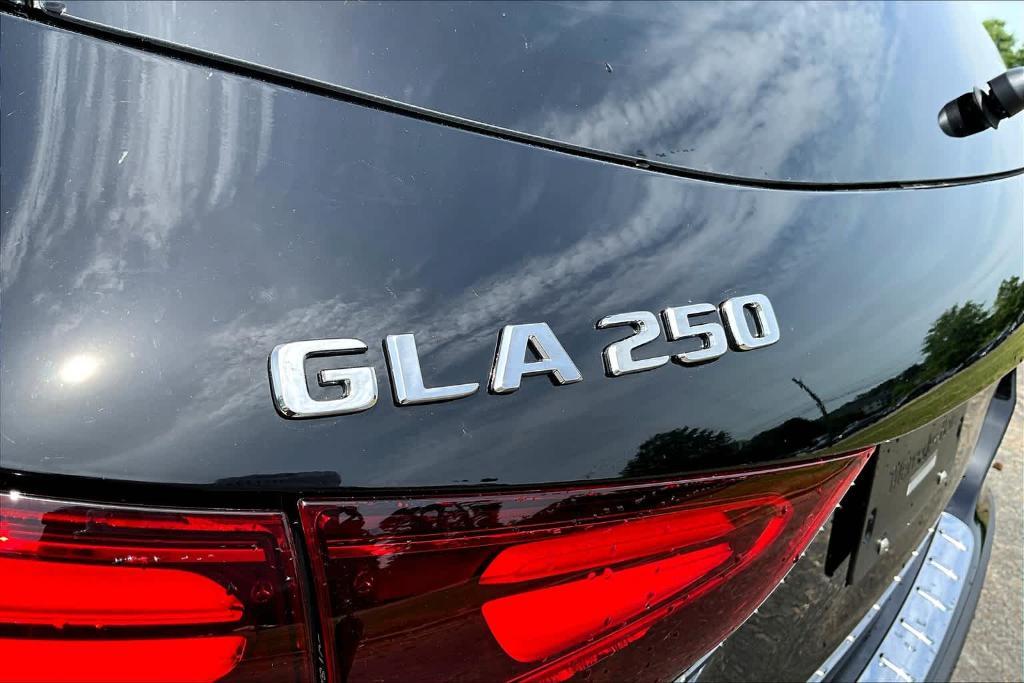new 2024 Mercedes-Benz GLA 250 car, priced at $47,205