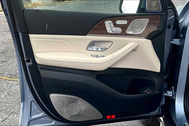 new 2025 Mercedes-Benz GLS 450 car, priced at $116,930