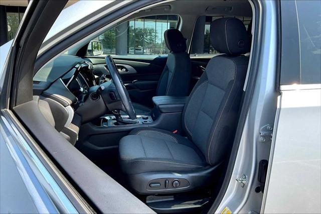used 2021 Chevrolet Traverse car, priced at $24,998