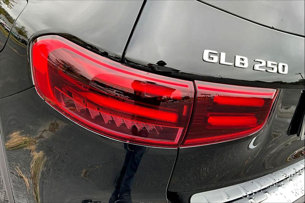 used 2025 Mercedes-Benz GLB 250 car, priced at $44,777