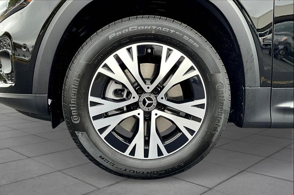 used 2025 Mercedes-Benz GLB 250 car, priced at $44,777