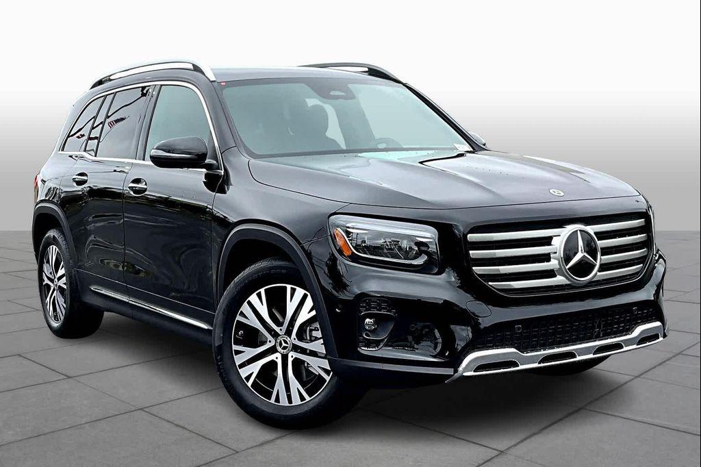 used 2025 Mercedes-Benz GLB 250 car, priced at $44,777