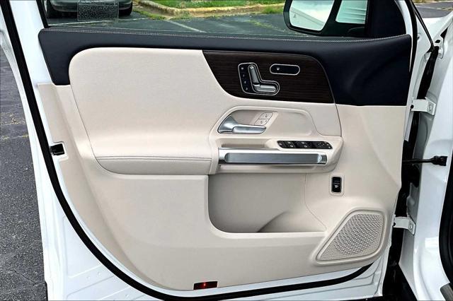 new 2025 Mercedes-Benz GLB 250 car, priced at $49,580