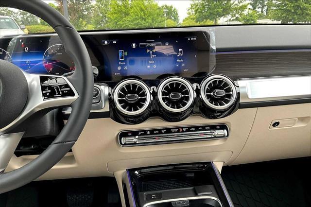 new 2025 Mercedes-Benz GLB 250 car, priced at $49,580