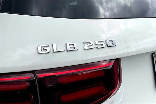 new 2025 Mercedes-Benz GLB 250 car, priced at $49,580