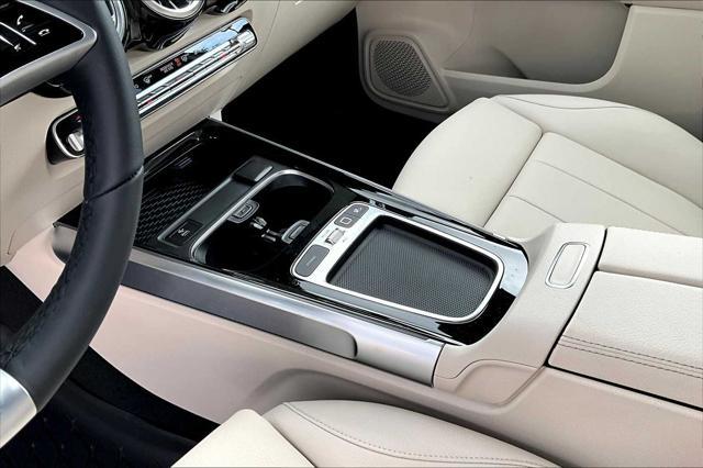 new 2025 Mercedes-Benz GLB 250 car, priced at $49,580