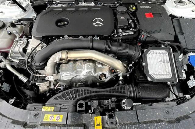new 2025 Mercedes-Benz GLB 250 car, priced at $49,580