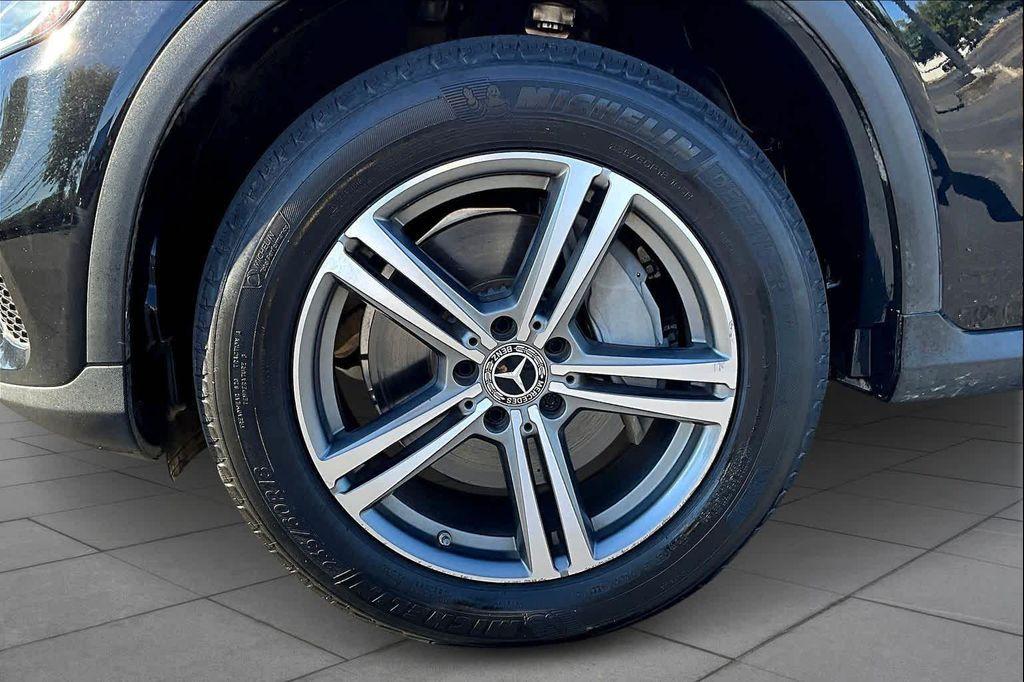 used 2020 Mercedes-Benz GLC 300 car, priced at $18,798