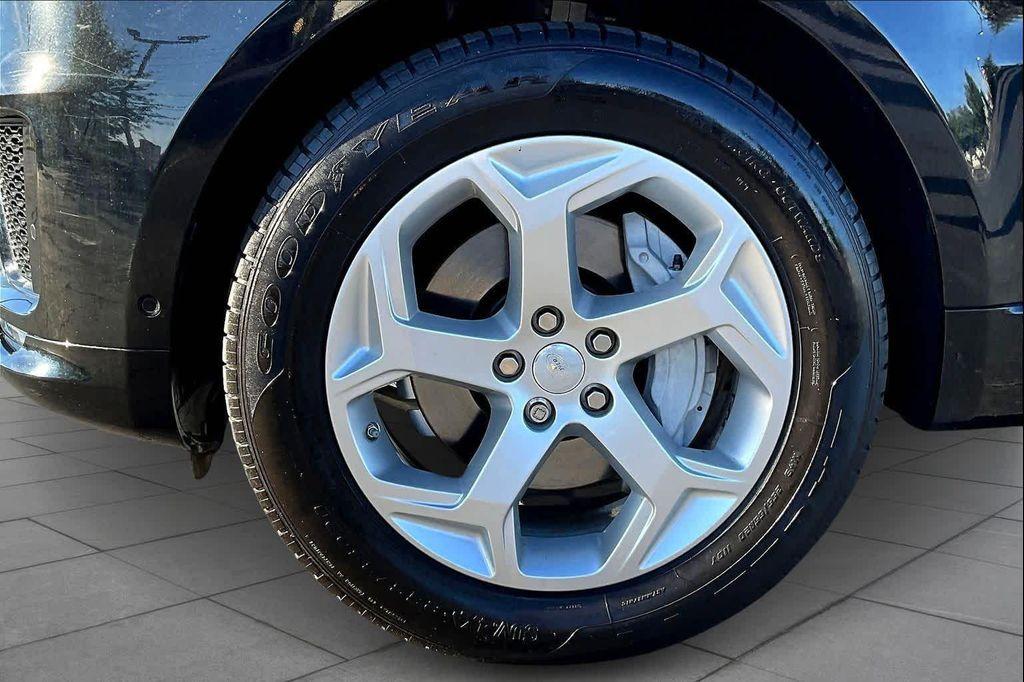 used 2019 Land Rover Range Rover Sport car, priced at $31,098