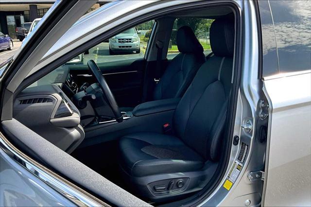 used 2022 Toyota Camry Hybrid car, priced at $28,798