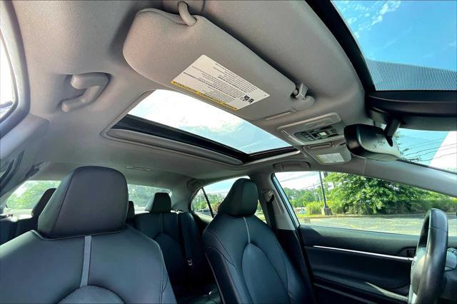 used 2022 Toyota Camry Hybrid car, priced at $28,798
