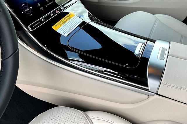 new 2025 Mercedes-Benz GLC 300 car, priced at $52,435