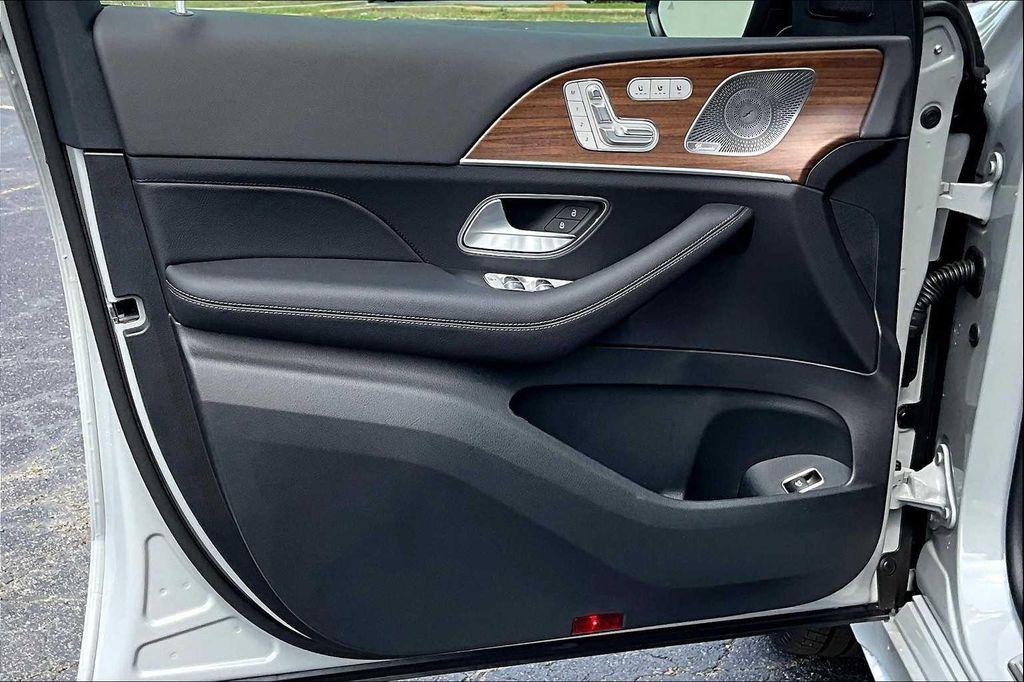 used 2025 Mercedes-Benz GLE 350 car, priced at $70,777