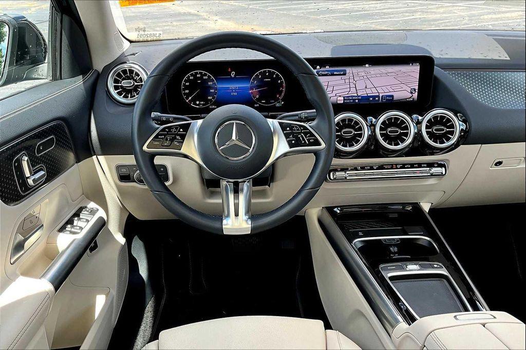 used 2025 Mercedes-Benz GLA 250 car, priced at $43,098