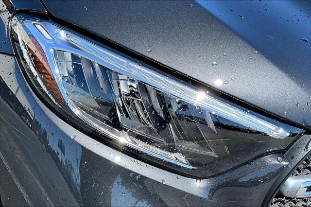 new 2025 Mercedes-Benz GLC 300 car, priced at $60,585