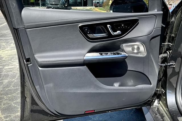 new 2025 Mercedes-Benz GLC 300 car, priced at $60,585
