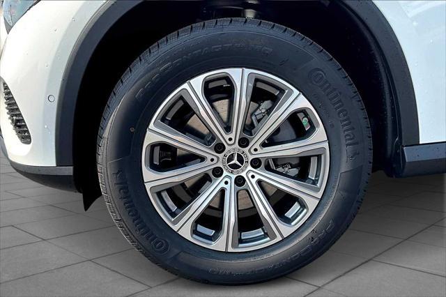new 2025 Mercedes-Benz GLC 300 car, priced at $54,585