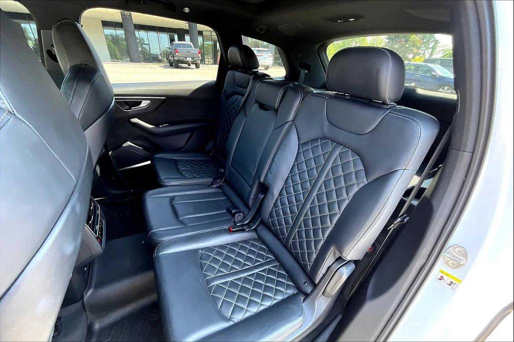 used 2022 Audi SQ7 car, priced at $49,998